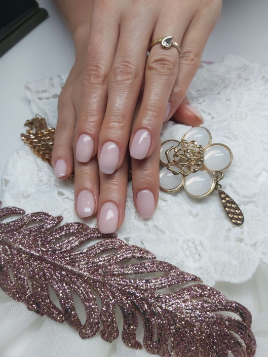 manicure żelowy skawina Studio Urody ST - manicure żelowy